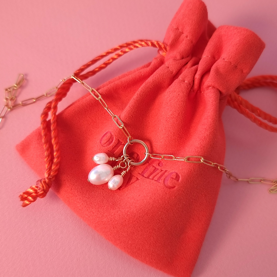 Centerpiece Earrings & Necklace Set