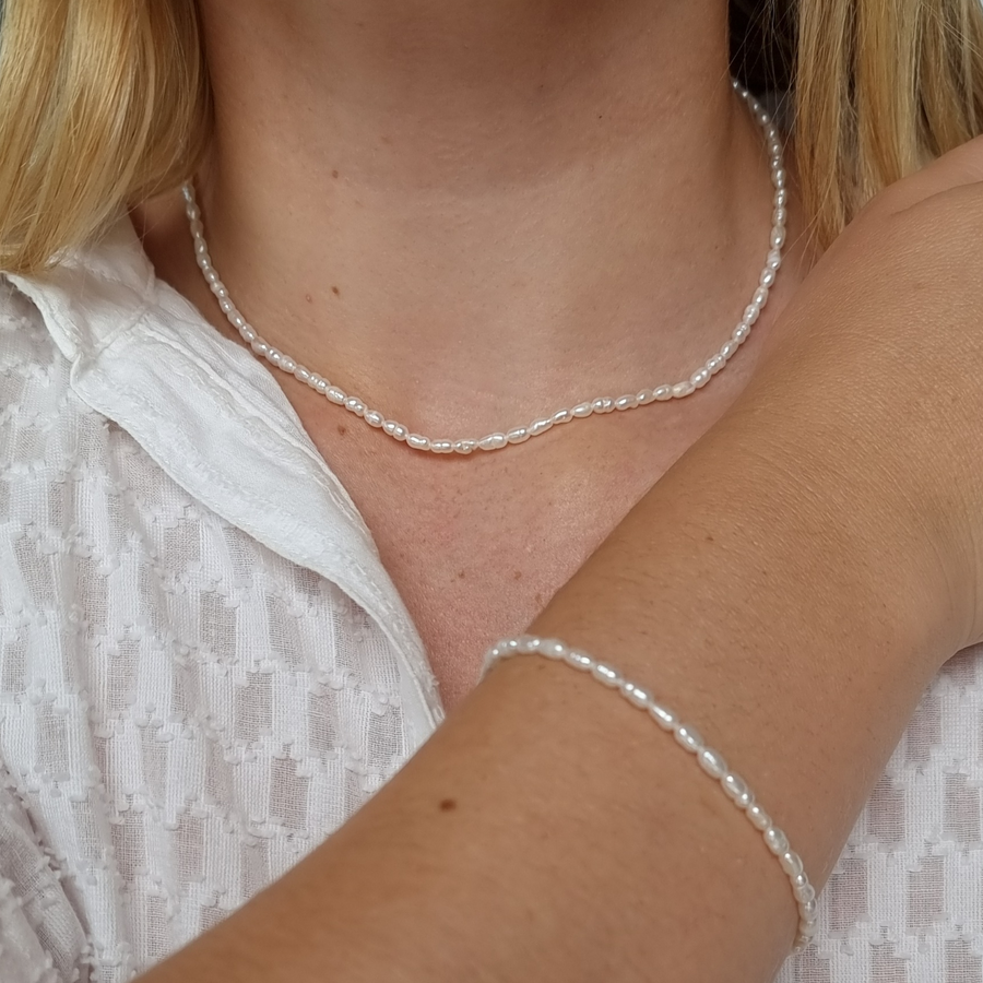 Pearly Whites Pearl Necklace & Bracelet Set